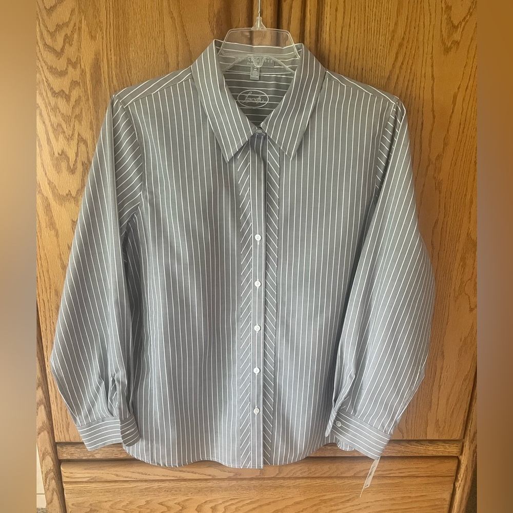 NEW!  Foxcroft women's dress shirt.